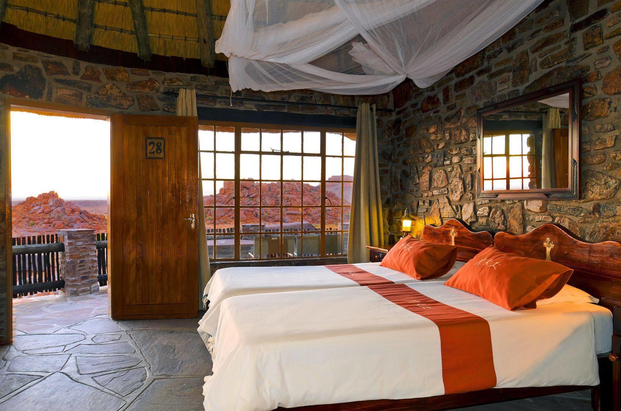 Gondwana Canyon Lodge Kanebis Экстерьер фото