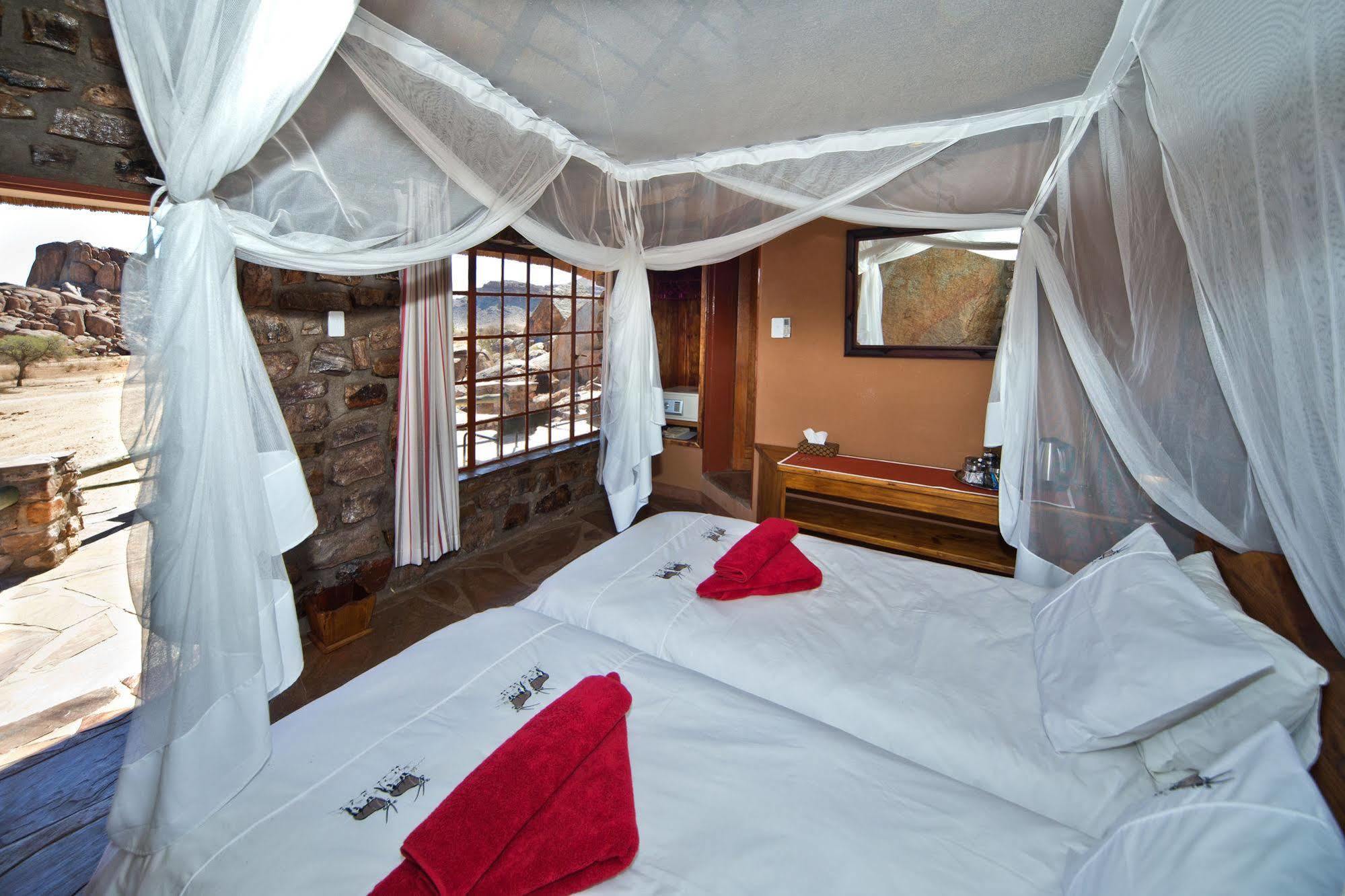 Gondwana Canyon Lodge Kanebis Экстерьер фото