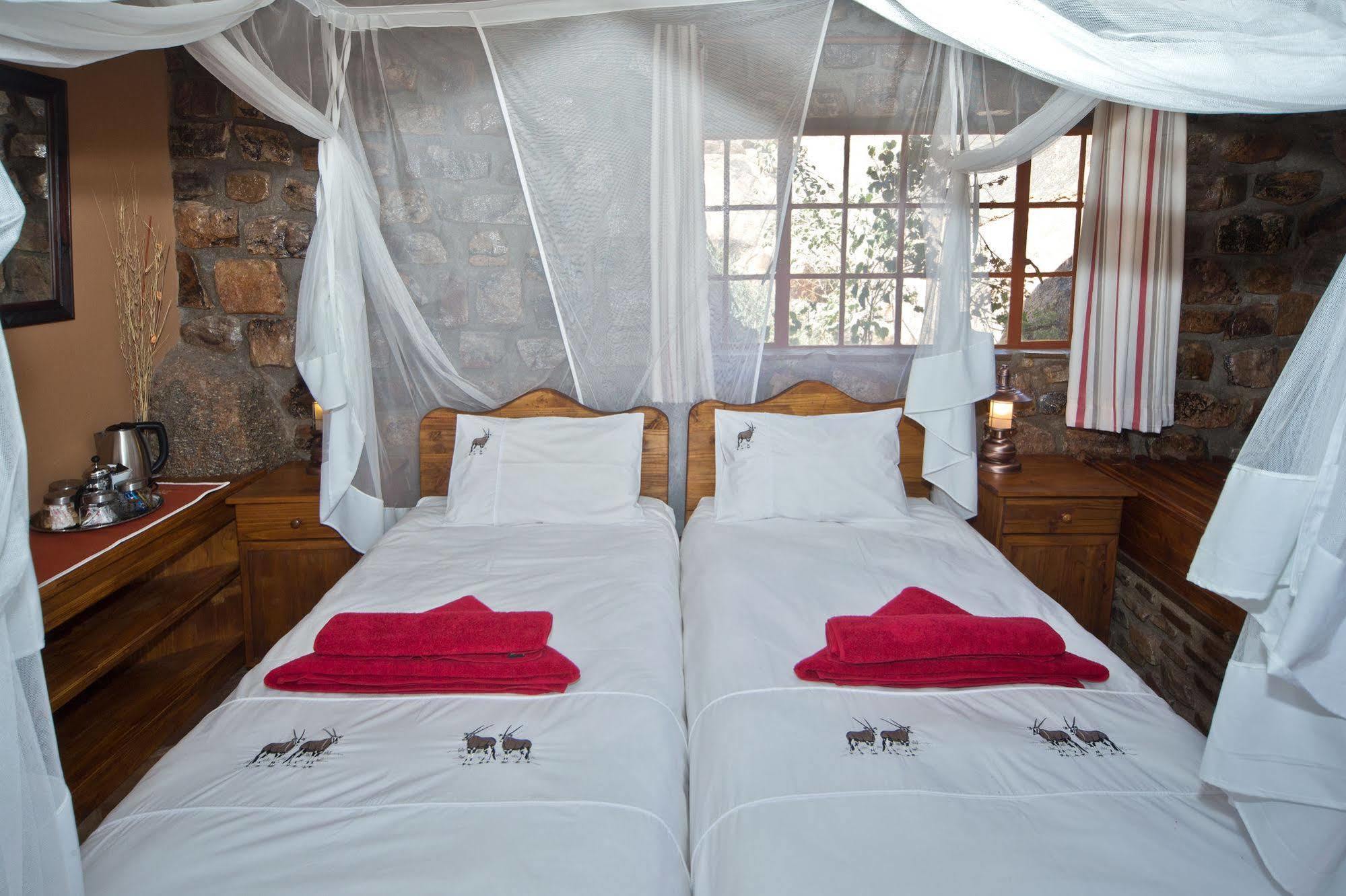 Gondwana Canyon Lodge Kanebis Экстерьер фото