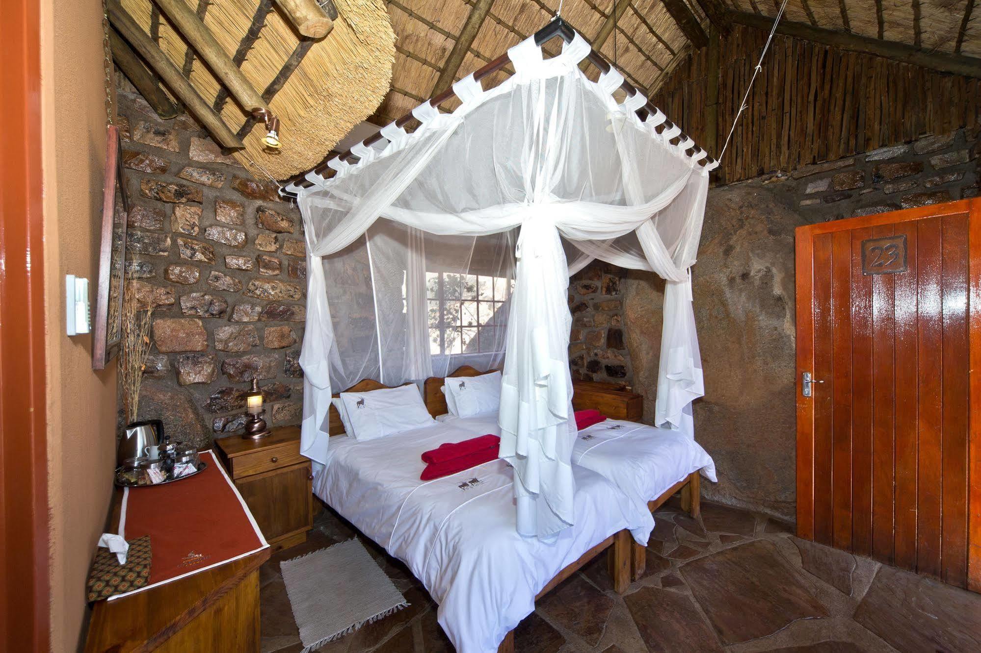 Gondwana Canyon Lodge Kanebis Экстерьер фото