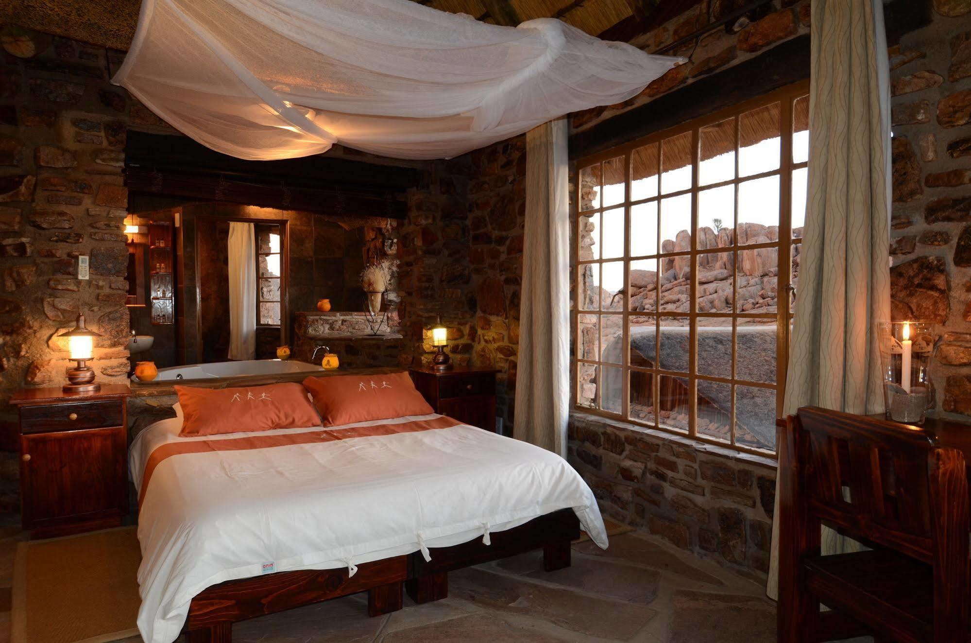 Gondwana Canyon Lodge Kanebis Экстерьер фото